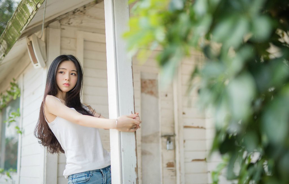 我们从忧患中学得智慧，苦痛中炼出美德来。